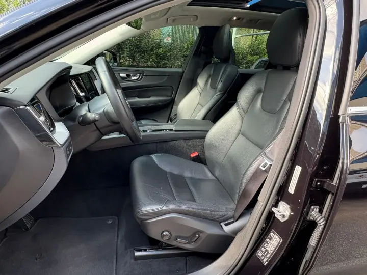 XC60 2.0 T5 Momentum AWD Geartronic