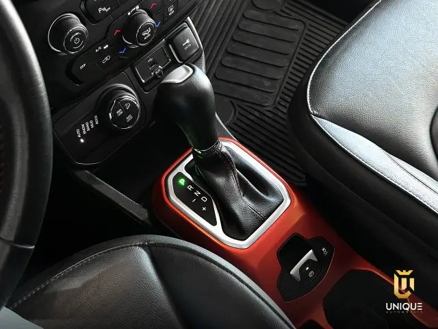 RENEGADE - 2.0 16V TURBO TRAILHAWK 4P 4X4 AUTOMÁTICO