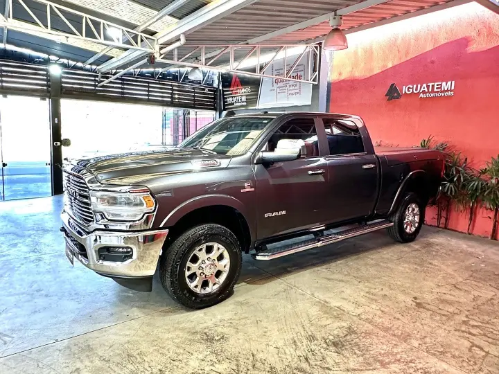 3500 6.7 I6 TURBO DIESEL LARAMIE CD 4X4 AUTOMÁTICO