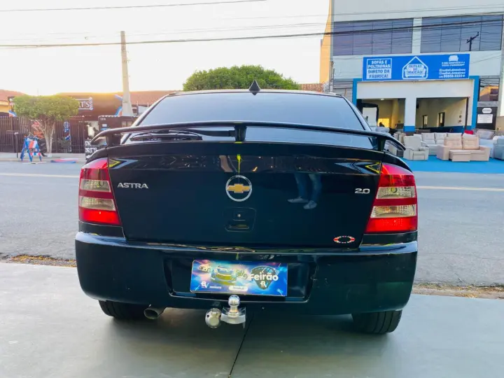 ASTRA 2.0 MPFI Advantage 8V