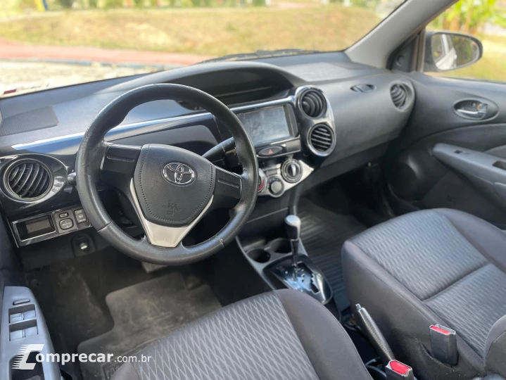 ETIOS 1.5 X Sedan 16V