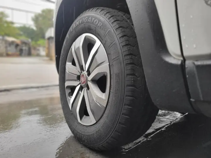 Toro Freedom 1.8 16V Flex Aut.