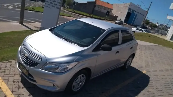 Onix Hatch LS 1.0 8V FlexPower 5P 2015