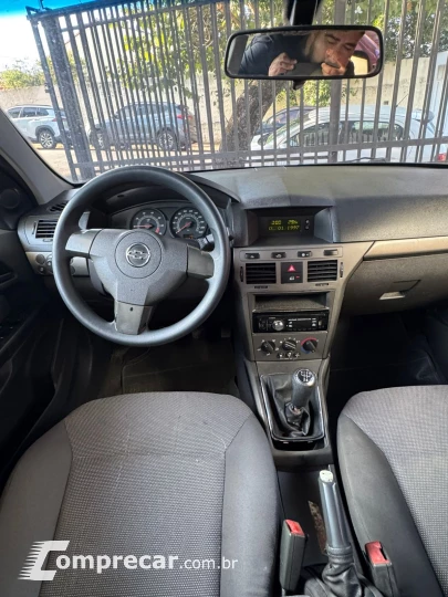 VECTRA 2.0 MPFI Expression 8V