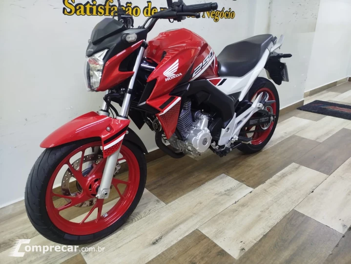 CB 250F Twister 250 cc