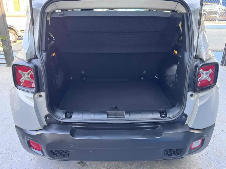 RENEGADE 1.8 16V Sport