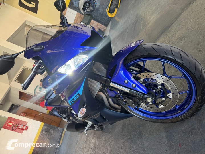 YZF R-3