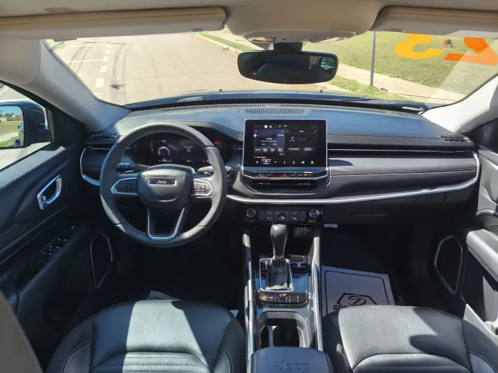 COMMANDER 1.3 T270 TURBO FLEX LONGITUDE AT6