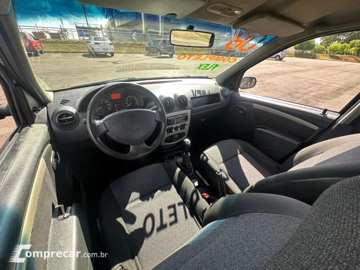 LOGAN 1.0 12V SCE Expression