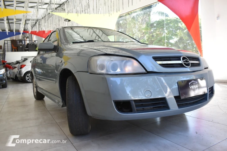 ASTRA 2.0 MPFI CD Sedan 8V