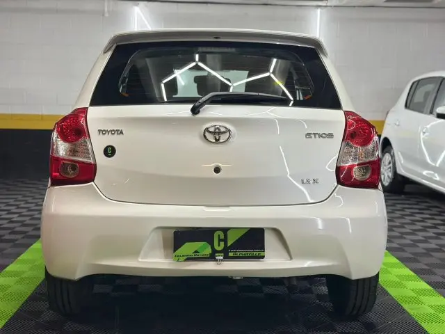 ETIOS HATCH - 1.3 X 16V 4P MANUAL