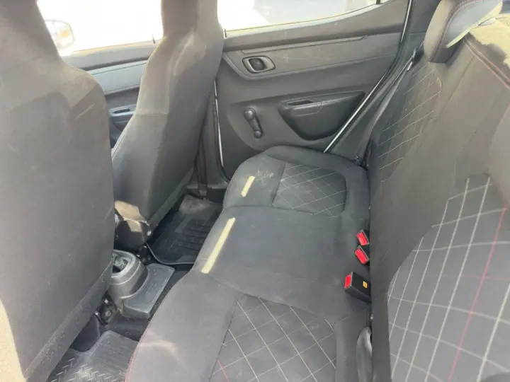 KWID Zen 1.0 Flex 12V 5p Mec.