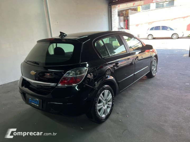 VECTRA 2.0 MPFI GT Hatch 8V