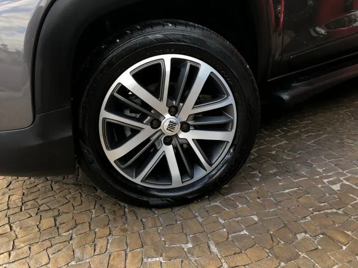 Strada 1.3 Firefly Flex Volcano Cd Cvt