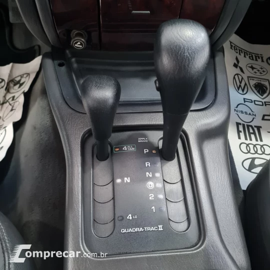 GRAND CHEROKEE 4.7 Limited Quadra Drive 4X4 V8 16V