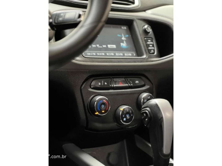 ONIX 1.4 MPFI LT 8V FLEX 4P AUTOMÁTICO