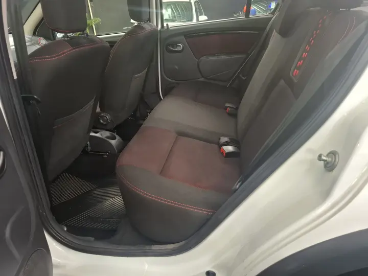 SANDERO - 1.6 STEPWAY 8V 4P MANUAL