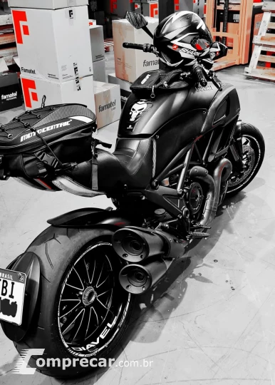 DIAVEL DARK