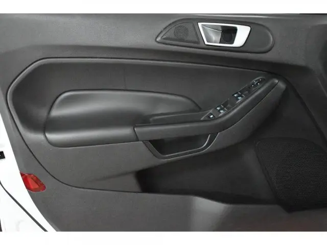 FIESTA HATCH - 1.6 TITANIUM HATCH 16V 4P MANUAL