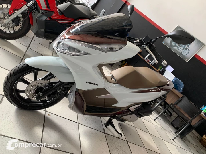 PCX DLX ABS