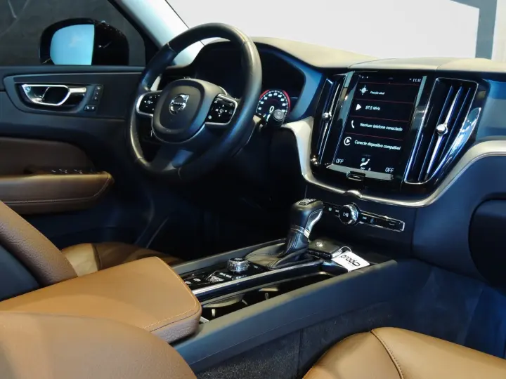 XC60 2.0 T5 Momentum