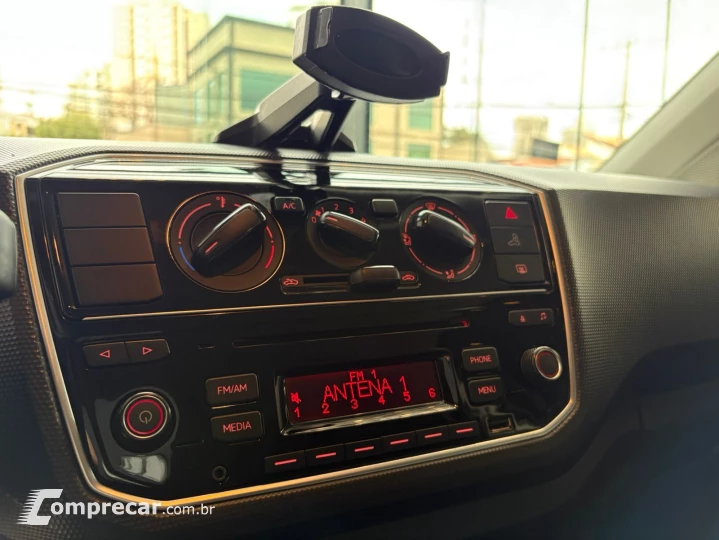 UP 1.0 TSI Move UP 12V