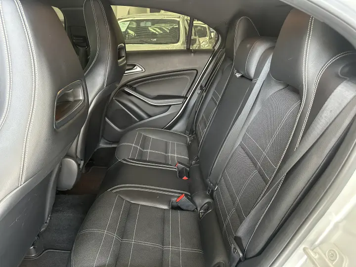 A 200 1.6 Turbo Urban 16V