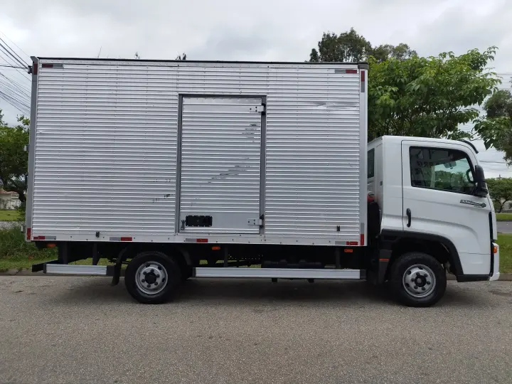 Delivery Express+ 2.8 Prime + Baú Facchini