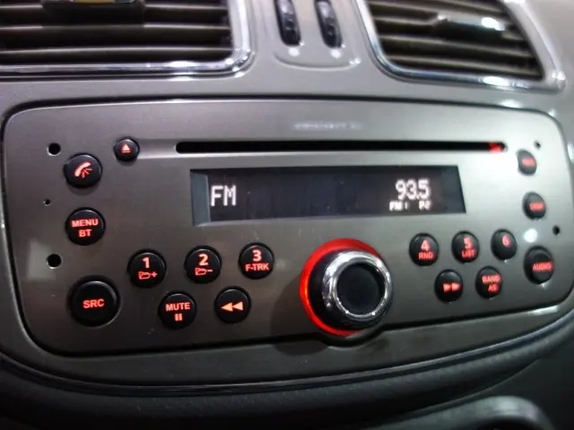 GRAND SIENA - 1.6 MPI ESSENCE 16V 4P MANUAL