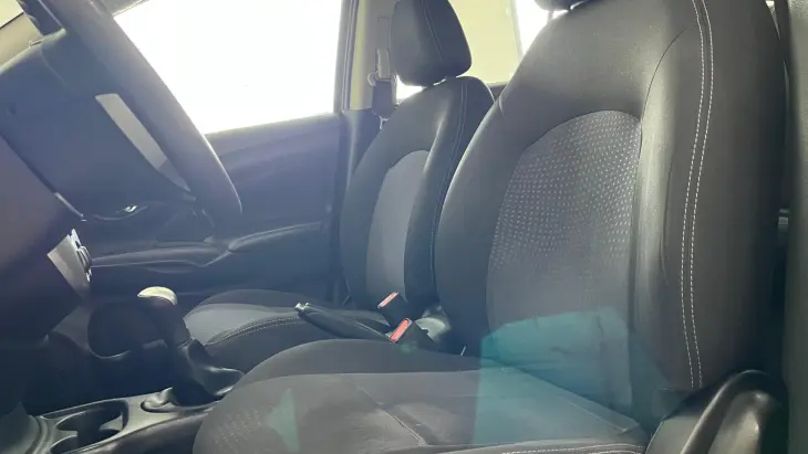 VERSA SV 1.6 16V FlexStart 4p Mec.