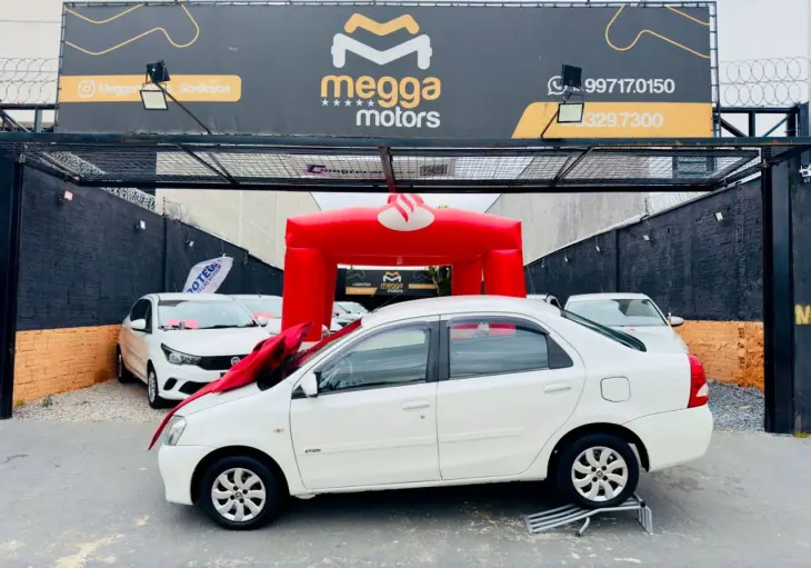 ETIOS 1.5 XS Sedan 16V