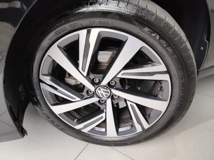 VIRTUS 1.0 200 TSI HIGHLINE AUTOMÁTICO