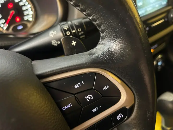 Renegade Longitude 1.8 4x2 Flex 16V Aut.