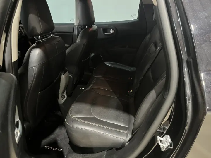 TORO 2.0 16V Turbo Volcano 4WD AT9