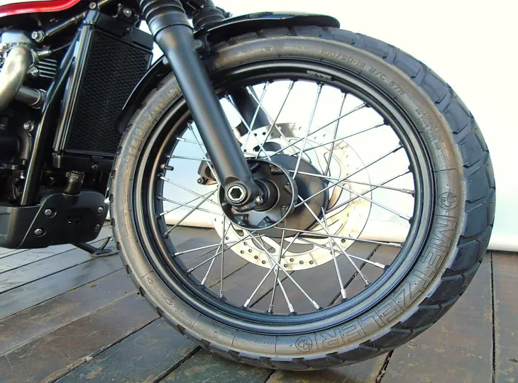 TRIUMPH STREET SCRAMBLER