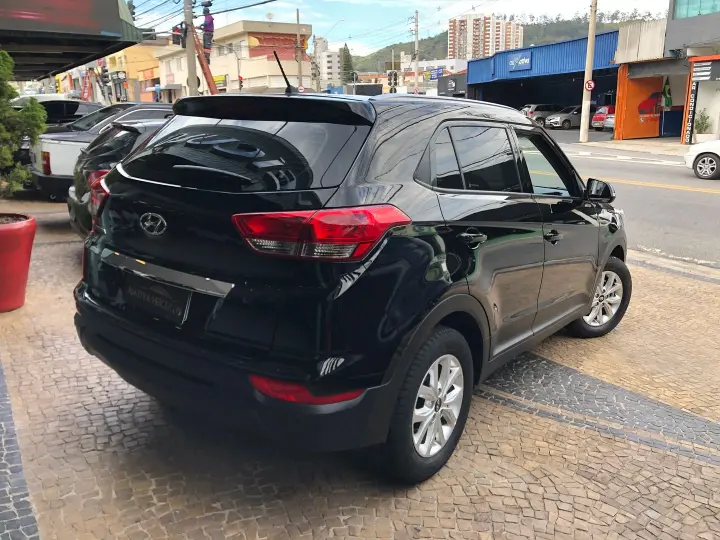 Creta 1.6 16V Flex Action Automático