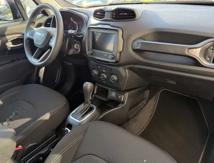 Renegade Sport T270 1.3 TB 4x2 Flex Aut.