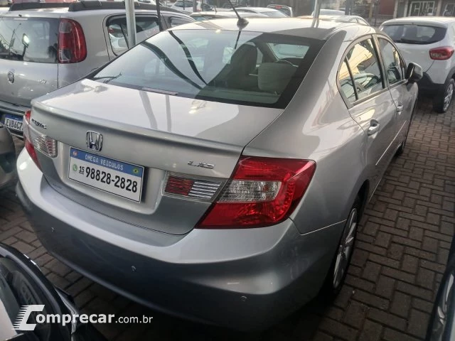 CIVIC - 1.8 LXS 16V 4P AUTOMÁTICO