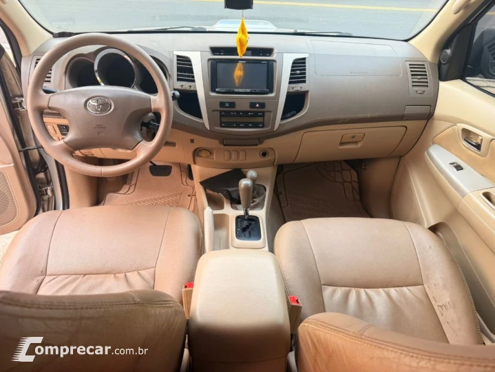 Hilux SW4 SRV D4-D 4x4 3.0 TDI Dies. Aut