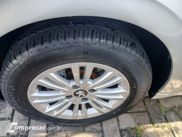 208 - 1.2 ACTIVE 12V 4P MANUAL