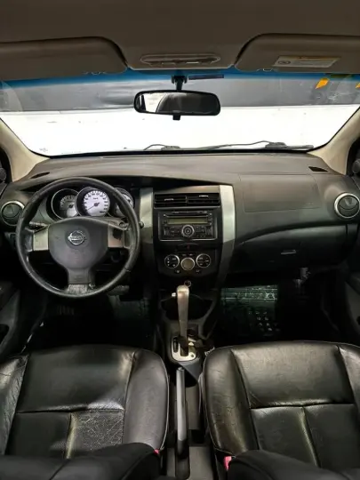 NISSAN LIVINA 1.8 SL X-GEAR 16V