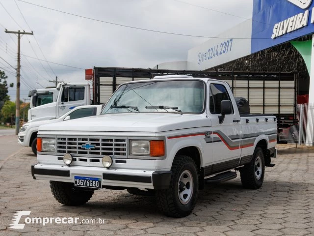 D20 - 4.0 CUSTOM DE LUXE CS 8V TURBO 2P MANUAL