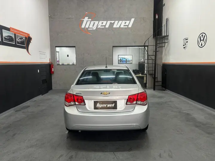 Cruze 1.8 Lt 16V Flex 4P Automático