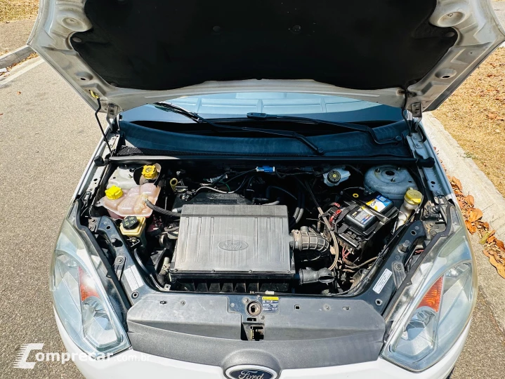 FIESTA 1.6 MPI Class Sedan 8V