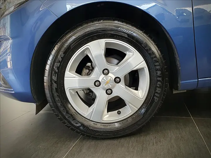 PRISMA 1.4 MPFI LT 8V FLEX 4P MANUAL