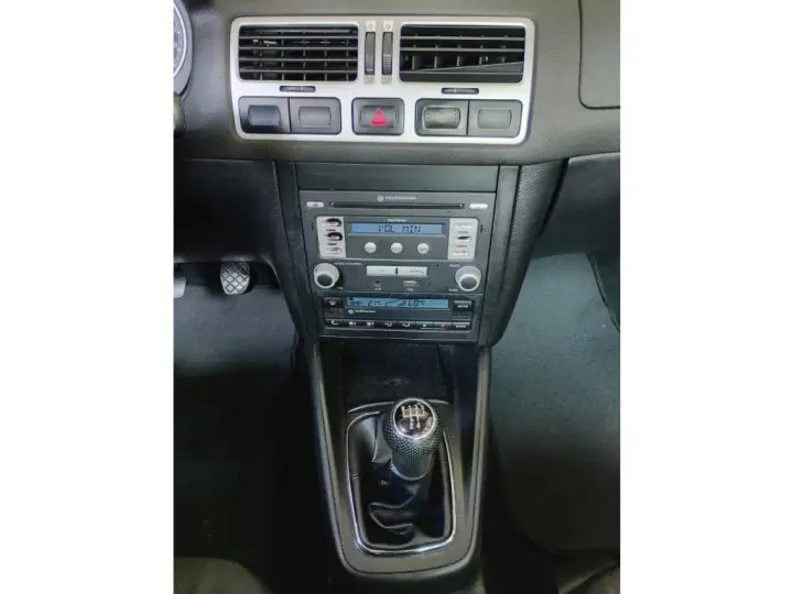 BORA 2.0 MI 8V GASOLINA 4P MANUAL