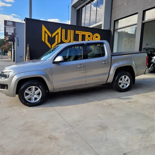 AMAROK Trendline CD 2.0 TDI 4X4 Dies Aut