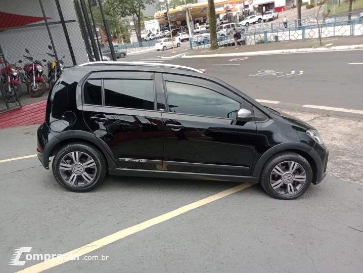 Cross UP 1.0 12V 4P TSI FLEX