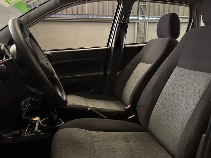 Fiesta 1.6 Rocam Sedan 8V Flex 4P Manual