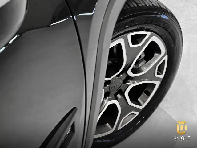 RENEGADE - 1.8 16V LONGITUDE 4P AUTOMÁTICO